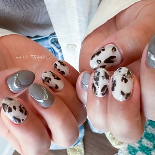 🐆🐆🐆 #福島市ネイルサロン #福島市ネイル #レオパード #豹柄 #ミラーライン #nail_trunk #ネイルブック