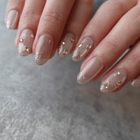 透け感のあるマグネットでうるうるベースと フラッシュのグラデーションできらきらに💖

＿＿＿＿＿＿＿＿＿＿＿

☑︎自分で剥がせるジェルネイルあります。結婚式やイベント、ご旅行等の時だけ付けたい方におすすめ。除去しに来る必要がなく通常のジェルネイルと同じデザインができます。ご自宅でお好きなタイミングで剥がしてください🪡ハイライトに剥がしてる様子が見れます。

☑︎札幌　麻生駅徒歩3分　駐車場有り
完全個室のプライベートネイルサロン
持ち込みデザインOK｜フィルイン対応

＿＿＿＿＿＿＿＿＿＿＿
︎
#札幌 #札幌ネイルサロン#麻生ネイルサロン#札幌ネイル#麻生駅#大人可愛いネイル#ニュアンスネイル#オフィスネイル#30代ネイル #40代ネイル #50代ネイル #春ネイル2025#春ネイル#ピールオフジェル#剥がせるジェルネイル#ブライダルネイル#上品ネイル #大人上品ネイル#夏ネイル#シアーマグネット#水光ネイル#グラデーション#マグネット#フィルイン#美爪 #夏 #オールシーズン #オフィス #ブライダル #ハンド #グラデーション #マグネット #クリア #グレージュ #札幌ネイルサロン/atelier inoa #ネイルブック