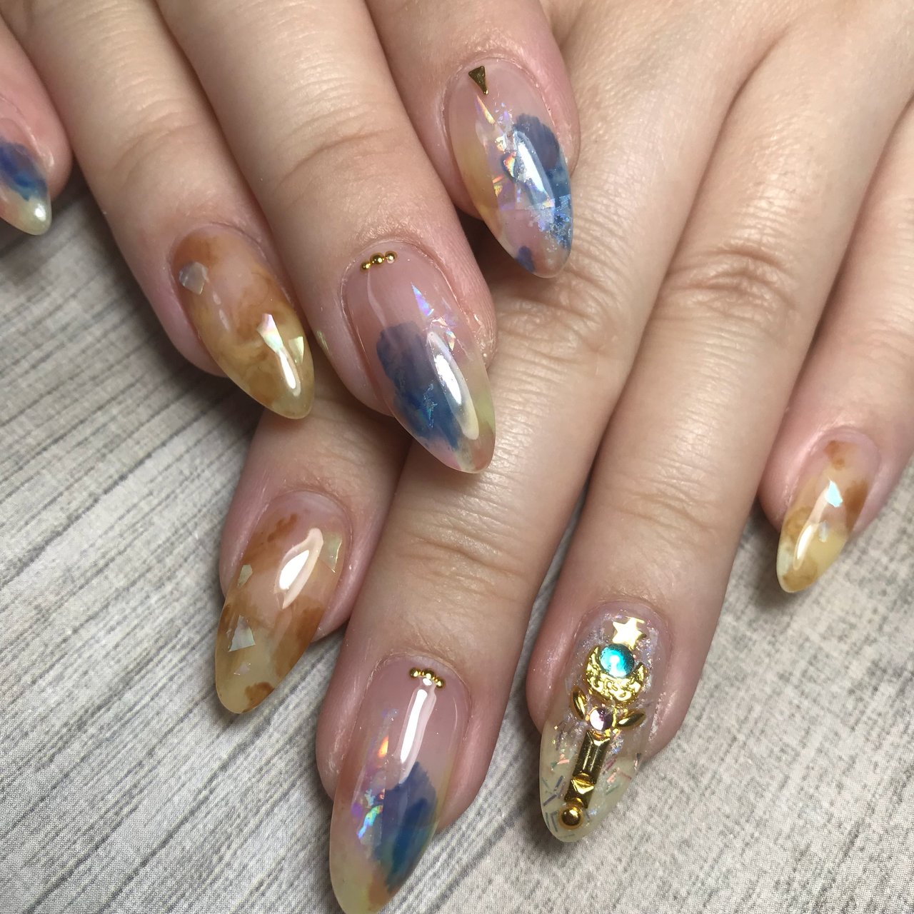 秋 冬 女子会 ハンド ラメ たぬきのネイルデザイン No ネイルブック