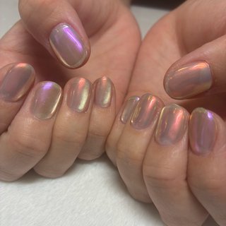 パウダー仕込みのマグネットネイル💅🏻 艶感、うるうる感がたまりませんね...

#enoi #マグネットネイル #オフィスネイル #シンプルネイル #ミラーネイル #オーロラネイル #ツヤツヤネイル #ハンド #nb20360f18d92a #ネイルブック