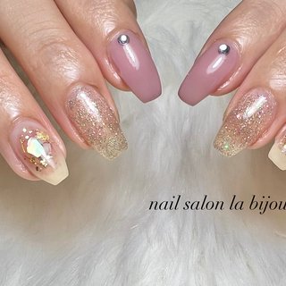 定額デザイン 
シェル×りぼんネイル🎀
今の季節にぴったりのキラキラデザインです☺️✨💎
当店人気のデザインです✨




〜〜🫧ご予約🫧〜〜
▪️LINE: @529gcrix
▪️: ネイルブック、ネイリー
▪️: Instagram
〜〜🫧〜〜〜🫧〜〜
♡完全予約制
♡駐車場完備
♡9:00〜20:00(最終受付18: 00)不定休
♡現金のみ

ネイルサロンが初めての方、深爪でお爪が短くお悩みの方など、是非お気軽にお問い合わせ下さい☺️🍒🫧

#ハンド #フット #岡崎ネイル #岡崎自宅ネイル #岡崎自宅ネイルサロン #西岡崎 #安城ネイル #岡崎ネイル #豊田ネイル #西尾ネイル #刈谷ネイル #綺麗目ネイル #ニュアンス #ネイルブック #ネイルブック掲載店 #ネイルブックよりネット予約可能 #岡崎フィルイン #フィルイン #フィルイン一層残し #フィルイン導入サロン #フィルイン1層残し #パラジェル #ネイルサロンlabijou #リボンネイル #シェル #Haruko♡ #ネイルブック