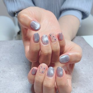 . .

#マグネット #マグネットネイル #ブルー #水色 #ドライフラワー #フラワー #バカラネイル #ワンカラー #ワンホン #💎crystal R ~nail salon~ #ネイルブック