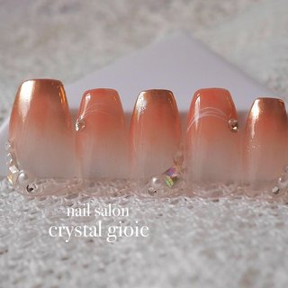 ＊自由が丘ネイルサロン＊. 
”nail salon crystalgioie”
————————————
■東京都 自由が丘、奥沢
■10:00〜20:00
■半個室2席（お子様連れ可）
■定休日 火曜日
■駐車場.駐輪場あり
■LINE（@jpr6733r）
————————————

#crystalgioie #クリスタルジョイエ #自由が丘ネイル #パラジェル自由が丘 #パラジェル #nails #nailstagram #nail #instanails #甲 #指甲 #ジェルネイル #ネイル #ネイルデザイン #ネイルデビュー #大人上品ネイル #オフィスネイル #夏ネイル #グラデーションネイル　#ミラーネイル #nailbook_fan #夏 #海 #リゾート #ブライダル #ハンド #シンプル #グラデーション #ビジュー #ミラー #大人 #ミディアム #コフィン #ホワイト #オレンジ #ゴールド #ジェルネイル #ネイルチップ #crystal gioie #ネイルブック