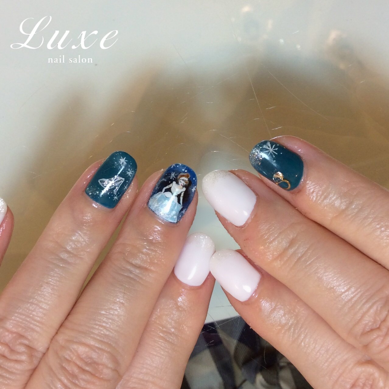 クリスマス ブライダル パーティー 女子会 ハンド Nailsalonluxe Ginzaのネイルデザイン No ネイルブック
