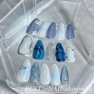 👑BESTNAIL 新宿👑 

＊ご希望のカラーのジェルやパーツの在庫がない場合はお近いものでのご案内になります。

ソフトジェルオフ無料✨
(スカルプ・長さ出しオフ1本¥200)

※3D.痛ネイル.キャラクター不可
※有料パーツ¥400〜
※ピクシー1本¥700
※シュガー1本¥300
※埋め尽くし1本¥500
※ロング料金有

お席での嬉しいサービス
Netflix見放題/お水/充電器/Wi-Fi

営業時間 business hours
12:00-21:00
.
169-0072
東京都新宿区大久保1-12-3 4F
1-12-3 Okubo, Shinjuku-ku, Tokyo 4F

.

.


☆〜☆〜☆〜☆〜☆〜☆〜☆〜☆〜☆
ネイリスト募集中
《条件》
ネイルサロン勤務経験者優遇
ネイル検定2級検定を受けた事がある方
ジェル検定初級以上
ネイル.オシャレが大好きな方
・
《雇用形態》
業務委託
アルバイト
交通費支給
サロン未経験可
エプロン支給
・
《シフト制》
完全希望休制の為
祝日、年末年始、繁忙期...
強制出勤日はございません。
好きな日にお休みが取れます！
自由にシフトが組める為
働きやすい環境になっています。
給与、勤務日数
経歴や技術によりご相談可能です可🙆🏻‍♀️


.
.
.
.
#6月 #6月ネイル #5月ネイル #5月 #30代ネイル #40代ネイル #50代ネイル #60代ネイル #70代ネイル #学生ネイル 
 #誕生日ネイル #シンプル #大人可愛いネイル #大人可愛い #卒業式ネイル #卒業式ママネイル #韓国ネイル #前撮りネイル #卒業式 #入学式 #春 #夏 #秋 #夏ネイル #春ネイル #秋ネイル #かっこいい #最新ネイル #ギャル #ギャルネイル #ビジュー #クリア #推し活 #推しネイル #ラメ #ラメグラデーション #春ネイル #2025春ネイル保存版 #春ネイル2025 #春ネイルデザイン
#新宿ネイル #新宿ネイルサロン #新大久保ネイル #新大久保ネイルサロン #海 #海ネイル #夏 #オールシーズン #梅雨 #海 #ハンド #ギャル #ビジュー #ラメ #キラキラ #韓国 #ホワイト #水色 #ブルー #ジェルネイル #ネイルチップ #BESTNAIL.新宿 #ネイルブック