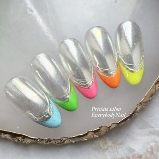 ネオンネイル💅 
#ネオンカラー #ネオンネイル #ネオンカラーネイル #蛍光ネイル #蛍光カラー #カラフル #カラフルネイル #カラフルフレンチ #フレンチ #フレンチネイル#ミラー #ミラーネイル #夏 #夏ネイル #ハンド #夏カラー #夏カラーネイル #6月ネイル #6月 #7月 #7月ネイル #8月 #8月ネイル 

ご覧頂きありがとうございます💕

EverybodyNail 【エブリバディネイル】

JR北長瀬駅&岡山市北区問屋町近くのプライベートサロン

instagram ⇨everybodynail 

こんな方におすすめ☞
💎 大人上品ネイルが好き
💎ニュアンスネイルも好き
💎トレンドデザインもやりたい
💎技術&知識の豊富なネイリストに施術して欲しい
💎完全プライベート空間でゆっくり過ごしたい
💎丁寧で痛くない施術をして欲しい

【住所】 岡山県岡山市北区中仙道2丁目
　　　　(ご予約後に詳しい住所お伝えします)
【アクセス】JR北長瀬駅より徒歩13分、敷地内🅿️有
【営業時間】9:00~17:00(時間外応相談)
【定休日】 土曜、祝日
【施術料金】♦︎初回他店オフ無料♦︎

◎お子様連れok(事前に年齢人数をご連絡下さい。)
※移動式ベビーベッド、キッズチェアをご利用頂けます。

💕ご来店、心よりお待ちしています💕

〜ご予約、お問い合わせ〜

♦︎ネイルブック
♦︎Instagram ☞ everybodynail 
♦︎公式LINE ☞ID【@766dmuxw】 #夏 #ハンド #フレンチ #ミラー #ミディアム #ポイント #ネオンカラー #ジェルネイル #ネイルチップ #〜EverybodyNail〜 yukari #ネイルブック