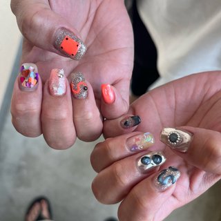 個性派アート🎨 
#個性派 #個性派ネイル #個性派ニュアンス #個性派ニュアンスネイル #派手ネイル #カラフルネイル #フラッシュネイル #ミラーネイル #福井市ネイル #福井ネイルサロン #福井市 #夏 #オールシーズン #ハンド #ラメ #ミラー #キラキラ #個性派 #ミディアム #スクエア #オレンジ #ネイビー #シルバー #ジェルネイル #お客様 #mayu #ネイルブック