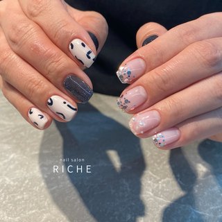 うねうね×キラキラニュアンス🐄✨ 
スタッフえりこの今月のマイネイルです🫶🏻

担当　えりこ

#RICHE #nailsalon #ネイルサロンリッシュ #nailsalonriche #nail #岐阜 #岐阜市 #ネイルサロン #リッシュ #ネイル #岐阜市ネイルサロン #岐阜ネイルサロン#ネイルサロン岐阜 #ネイルサロン岐阜市 #ネイル岐阜#ネイル岐阜市 #岐阜市パラジェル #岐阜パラジェル #パラジェル岐阜 #パラジェル岐阜市#パラジェル登録サロン #アートネイル #ニュアンスネイル #ネイビーネイル #夏 #ハンド #フラッシュ #ホログラム #アニマル柄 #パール #ミディアム #スクエア #ホワイト #ネイビー #シルバー #ジェルネイル #セルフネイル #nailsalon RICHE #ネイルブック