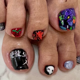 エヴァネイル💅 
#痛ネイル#キャラネイル#フットネイル#手書きネイル#エヴァネイル#エヴァンゲリオンネイル#evangelionnails#itanail#横須賀ネイルサロン#横須賀ネイルサロンbraveryrose #オールシーズン #ライブ #ハロウィン #推し活 #フット #概念ネイル #ワンカラー #痛ネイル #個性派 #ショート #スクエアオフ #パープル #ブラック #ビビッド #ペディキュア #お客様 #Bravery Rose🌹　ブレイブリーローズ #ネイルブック