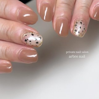 くすみグレージュうずらニュアンスネイル シルバーラメ ミラー 韓国