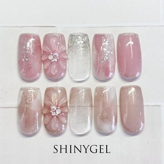 先日発売した #shinygelmio の新色を使った デザインアートです💕

パールチームの016P、017Pは
これからの季節にぴったりの
涼しげ #ぷっくりフラワー
で上品きれいなネイルデザインになりました😆


#爪を傷めない弱酸性ジェル #shinygel #シャイニージェル #ellabyshinygel #エラバイシャイニージェル #ellabyshinygelnova #エラバイシャイニージェルノヴァ #nails_shiny #ネイルズシャイニー #ネイルアート #ネイルデザイン #爪を傷めないジェルネイル #爪を傷めないジェル #ネイル #nail #可愛い #ネイルアート #女子会ネイル #デートネイル #バイオマスジェル #バイオマスジェルネイル® #バイオマスジェルトップ #sdgs #身体にも環境にもやさしい #植物由来のジェルネイル #トウモロコシ由来 #大人可愛い #大人キュート #ネイルアート #ネイルアート2025 #夏ネイル #夏ネイル2025 #カラージェル #春ネイル #春ネイル2025 #大人可愛い #春ネイルデザイン #初夏ネイルデザイン #ぷっくりフラワーネイル #ピンクベージュ #くすみピンク #シアーベージュ #初夏ネイルデザイン2025 #夏 #オールシーズン #リゾート #デート #ハンド #グラデーション #フラワー #ニュアンス #ぷっくり #シアー #ミディアム #スクエア #ベージュ #ピンク #シルバー #ジェルネイル #ネイルチップ #SHINYGEL公式 #ネイルブック