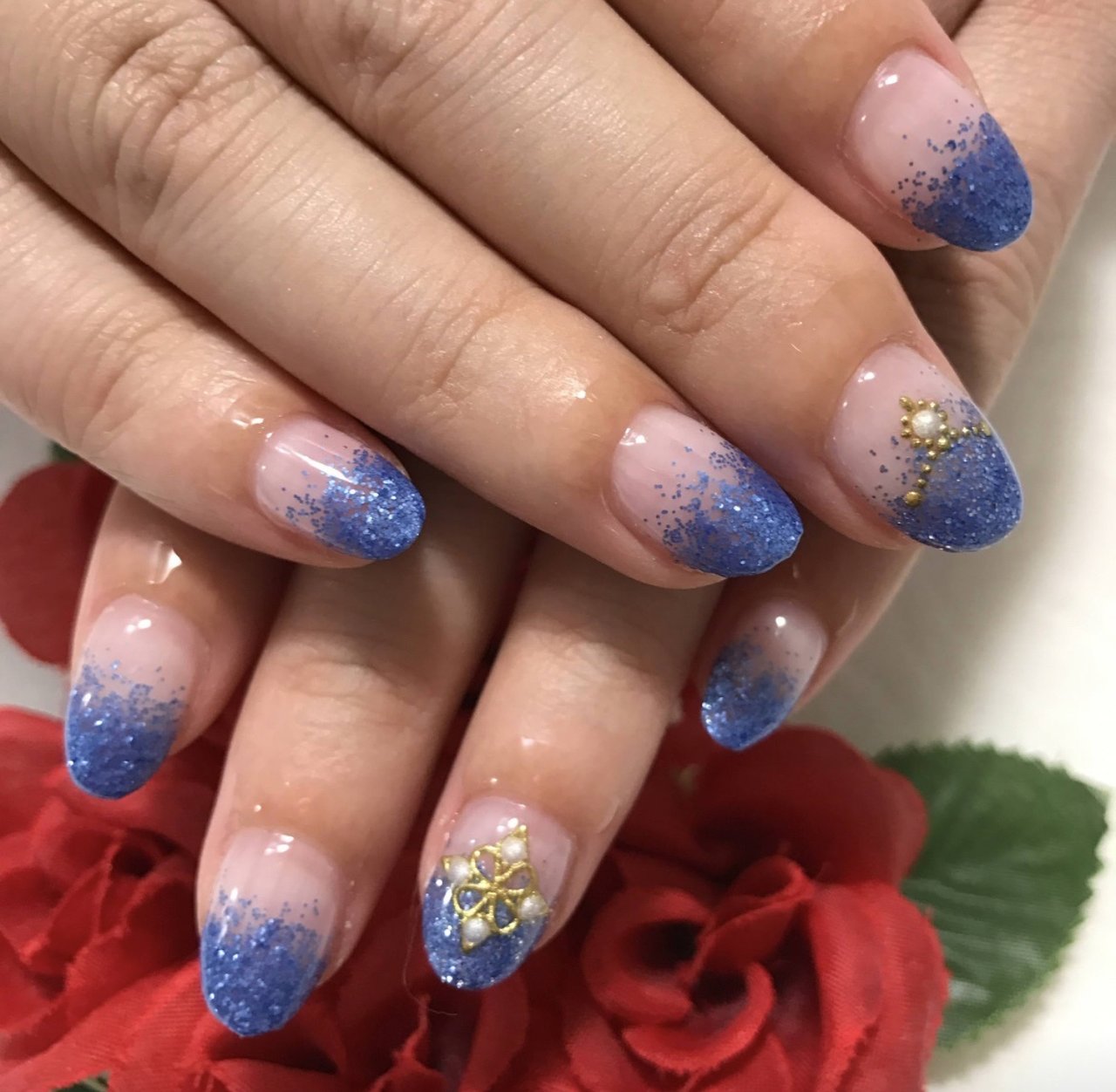 アルナ中 ラメ入り グラデーション 秋/冬/ハンド/グラデーション/ラメ - nailsalon mellow 大山浩美