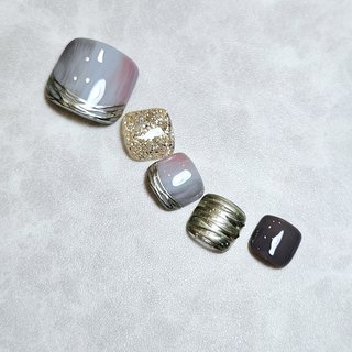 シックなニュアンスネイル マグミラーアートに
立体をつけて
個性的なイメージに♪


フットバス&角質ケア込み

〰️〰️〰️〰️〰️〰️〰️〰️〰️〰️〰️〰️〰️〰️〰️

ecrIn nail〖エクランネイル〗

ご予約はこちらから⏩️⏩️https://lin.ee/vwqv4yZ
Instagram⏩️⏩️ecrIn.nail.salon.school

【Add】広島県福山市瀬戸町地頭分

【アクセス】
★トモテツバス🚌:福山駅(6番乗り場🚏)新川線
瀬戸農協下車⏩️徒歩3分🚶

★車🚙:福山駅から約15分
駐車場🅿️アリ

【営業時間:予約優先】
火～金　10:00～19:00
土　日　  9:30～18:30

【定休日】
月曜、祝祭日
※ネイリスト協会の仕事等で、土日が休みになることがあります
SNS又はDMで、ご確認ください

【注意】
著作権の観点から、痛ネイル、キャラクター、ブランドロゴなどのデザインは致しかねます #オールシーズン #フット #ニュアンス #マグネット #ミラー #ショート #スクエアオフ #水色 #ブラック #ゴールド #ジェルネイル #ネイルチップ #ecrIn nail #ネイルブック