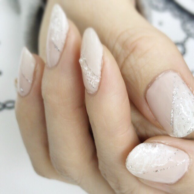 ブライダル パーティー デート ハンド シンプル Threelion ネイル アイラッシュ 庄所本店 のネイルデザイン No ネイルブック