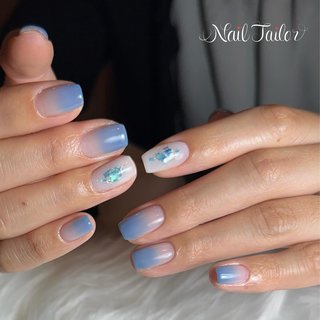 ・ 爽やかで涼しげな水色ネイル🩵✨
天然のシェルは角度によって色んな表情を見せてくれるので次の付け替えまでずっと楽しめます♪オーロラの微粒子ラメも仕込んでるので奥行きもあります。

いつもありがとうございます♡

#水色ネイル 
#梅雨ネイル 
#6月ネイル 
#爽やかネイル 
#涼しげネイル 
#上品ネイル 
#トレンドネイル 
#グラテーションネイル 
#シェルネイル 
 #筑紫野ネイル #筑紫野市ネイル #二日市ネイル #二日市ネイルサロン #ネイルテイラー #nailbook_fan #nailie #夏 #旅行 #梅雨 #浴衣 #ハンド #シェル #ショート #スクエア #ホワイト #水色 #ジェルネイル #お客様 #〜Nail Tailor〜　ネイルテイラー #ネイルブック
