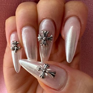 【新品未使用】クロムハーツ ネイルラッカー クィィーン 15ml 新品未使用】クロムハーツ ネイルラッカー クィィーン 15ml