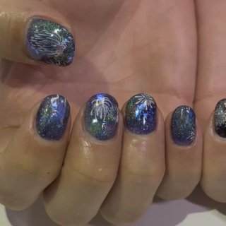 【313】オーダー❉ブラック&ブルーマグネット オーロラホロ きらきら大人ネイル 313】オーダー❉ブラック&ブルーマグネット オーロラホロ