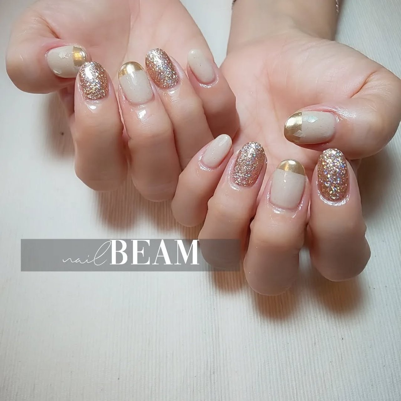 夏/ハンド/ラメ/バイカラー/ミラー - nailbeamのネイルデザイン[No 