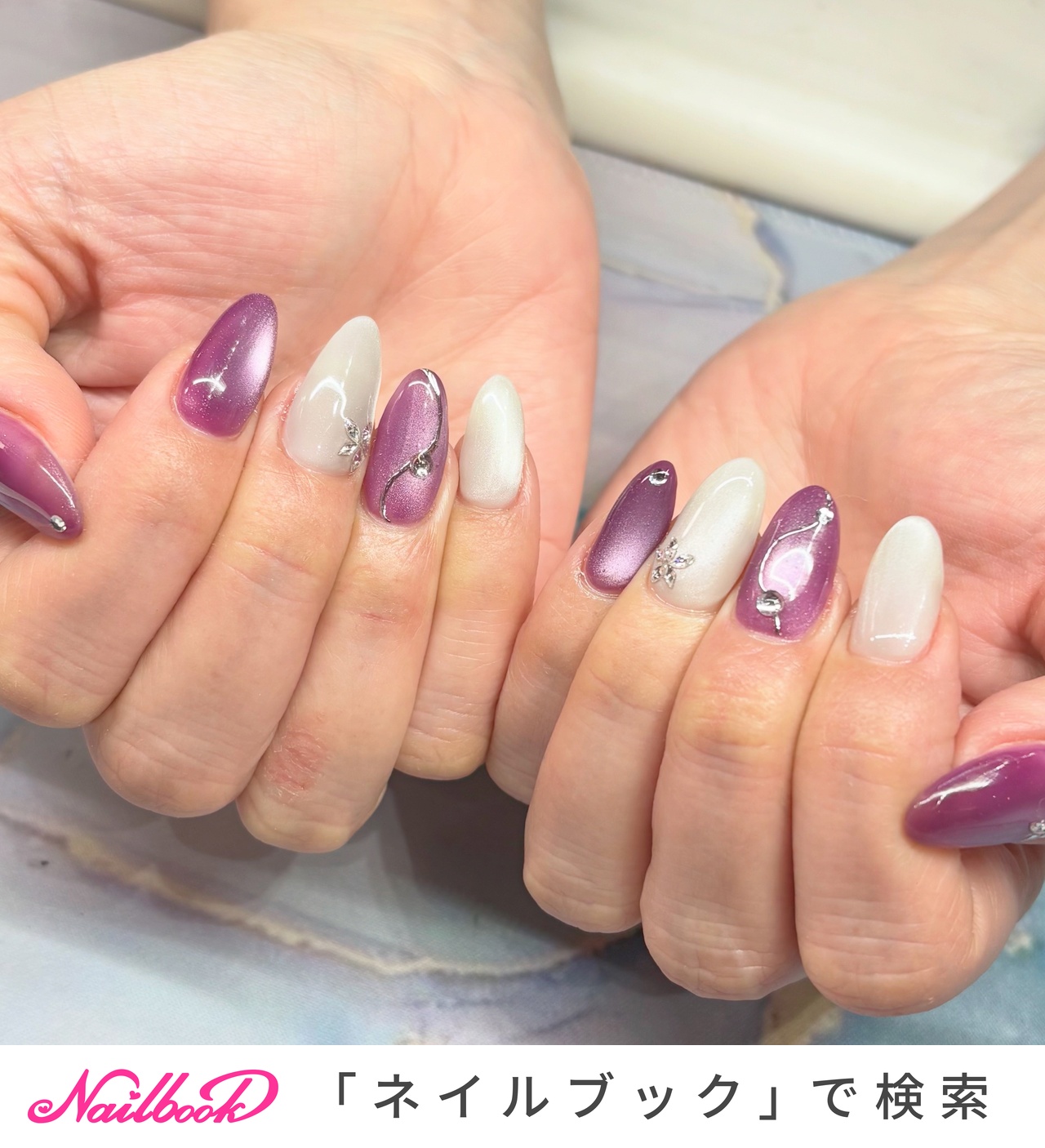 ネイルイメージ ネイルで楽しむ今日の色】9/25は青磁色！優雅に楽しむ芸術の秋♪|人気