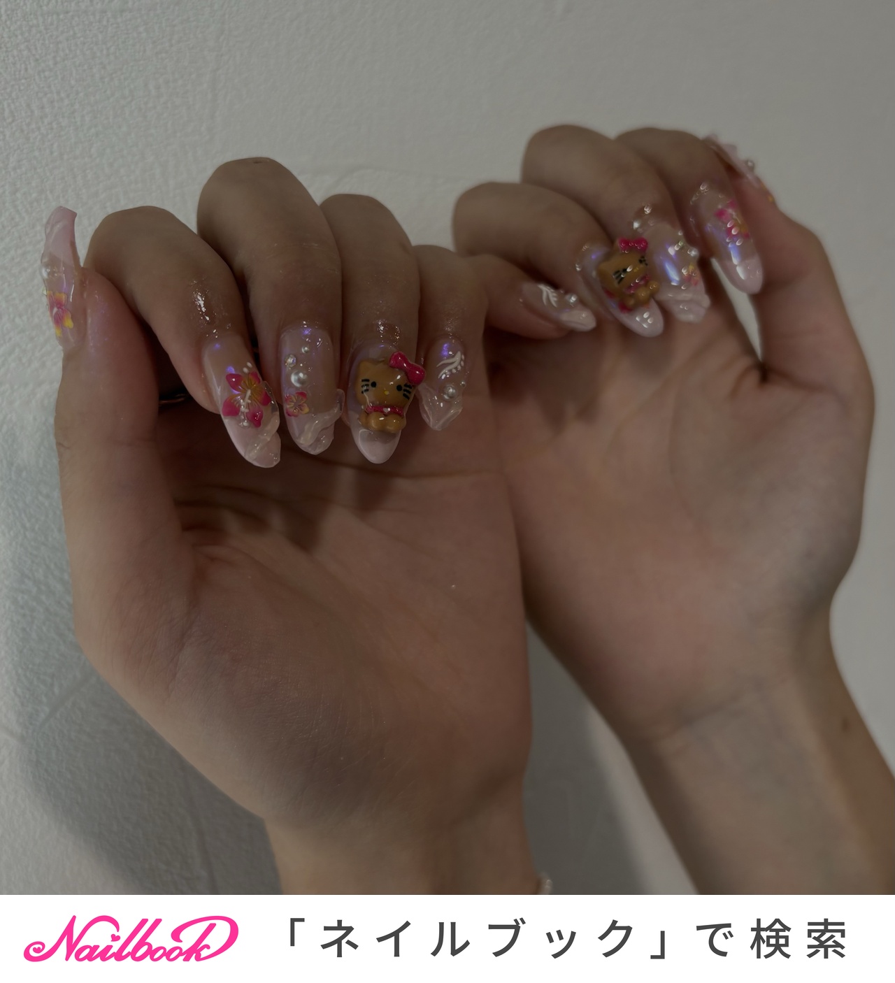 うるちゅるムーンネイル/レトロ/コンパクト/オーロラ うるちゅるムーンネイル/オーダーネイルチップ/レトロ/ジェル