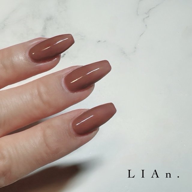 ネイルで楽しむ今日の色】7/17は鳶色！シックなカラーで旅立ちを彩って