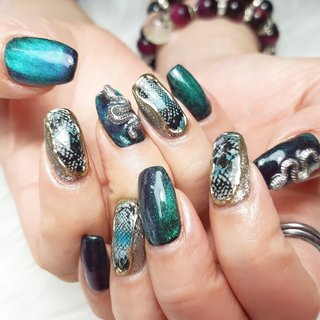 蛇パーツのネイルデザイン｜ネイルブック