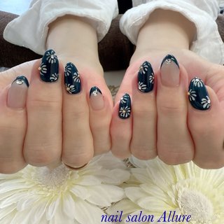 ネイルチップ フラワー 花 ブラック オシャレ 大人女子 可愛い 人気順