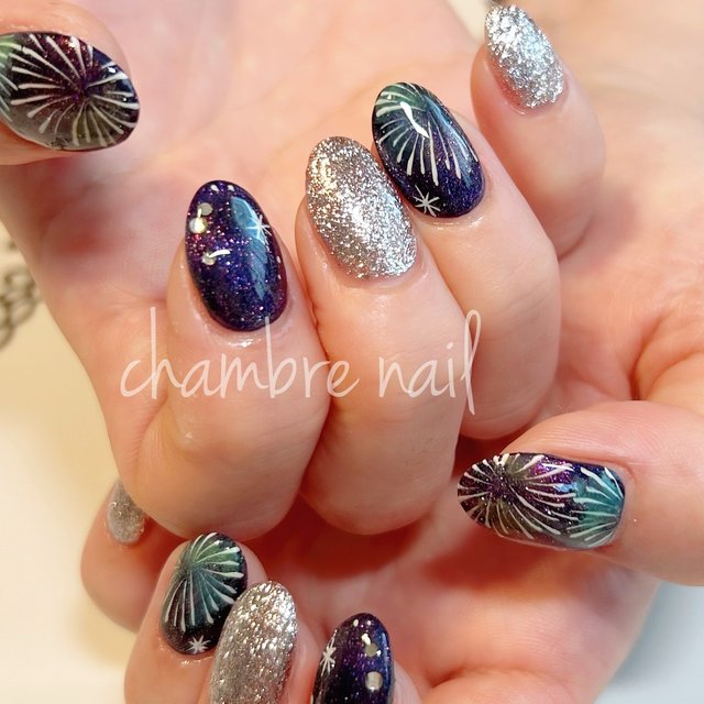 ネイルで楽しむ今日の色】8/15は褐色（かちいろ）！夏祭りは輪になって