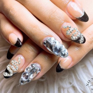 ブラック(黒)/＃埋め尽くしのネイルデザイン｜ネイルブック