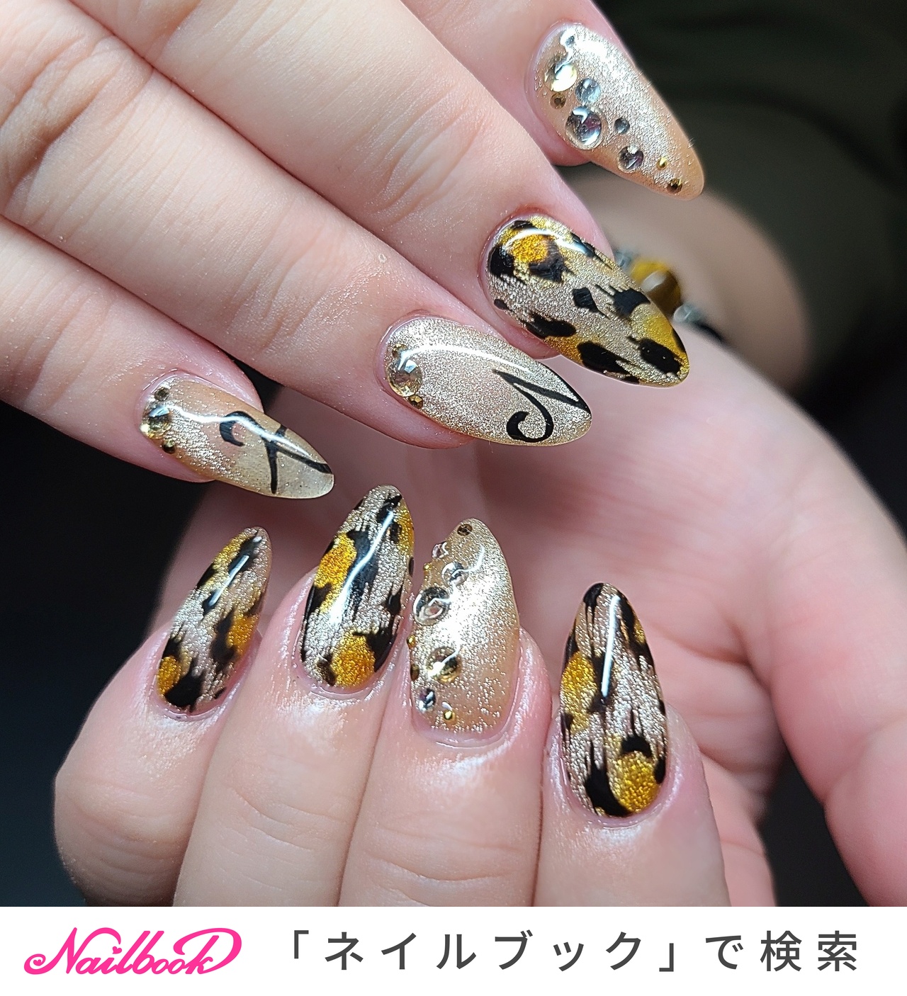 ネイル ゴールドネイルのネイルデザイン | ミニネイル｜パラドゥ
