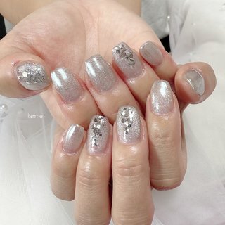 シルバーホロのネイルデザイン｜ネイルブック