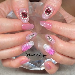 ネイルチップ グラデ ワンホン リボン ビジュー ピクシー 2025年】新着