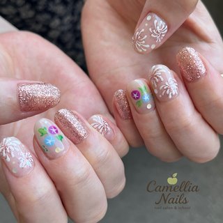 Camellia Nails JR大船駅徒歩15分
バス停 笠間町徒歩5分
#駐車場完備 
#夏ネイル2025 #花火ネイル#花火大会ネイル #あさがおネイル #朝顔ネイル #あさがお　#朝顔#お祭りネイル #夏 #キラキラネイル #初夏#ハンド #手が綺麗に見えるネイル #大人可愛いネイル #パラジェル #フィルイン #大船 #戸塚 #湘南 #横浜　#肌トーンアップカラーネイル #手が綺麗に見えるネイル
Instagram▷▷camellianails_810 #夏 #オールシーズン #海 #浴衣 #ハンド #ラメ #フラワー #大人 #キラキラ #花火 #ミディアム #オーバル #ホワイト #ピンク #水色 #ジェルネイル #お客様 #𝑪𝒂𝒎𝒆𝒍𝒍𝒊𝒂 𝑵𝒂𝒊𝒍𝒔 / 𝒏𝒂𝒈𝒂𝒔𝒆 𝒔𝒖𝒛𝒖𝒌𝒂 #ネイルブック