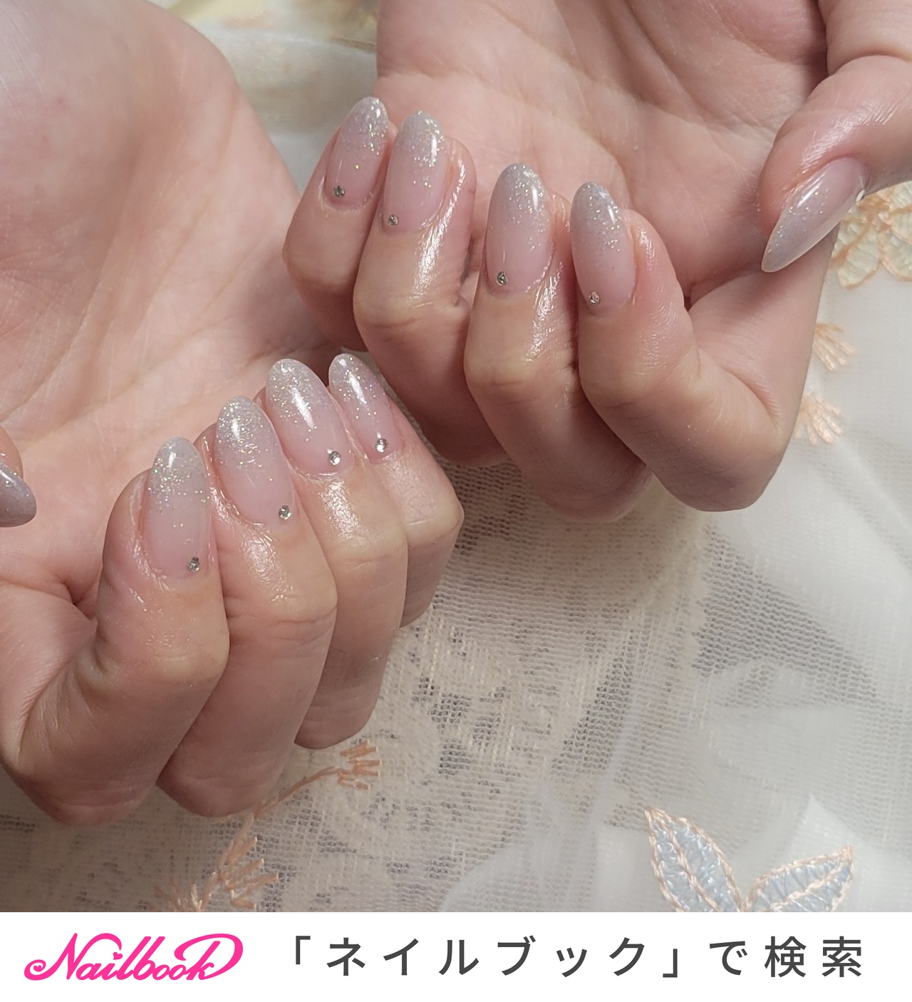 ラメグラデーションのネイルデザイン｜ネイルブック