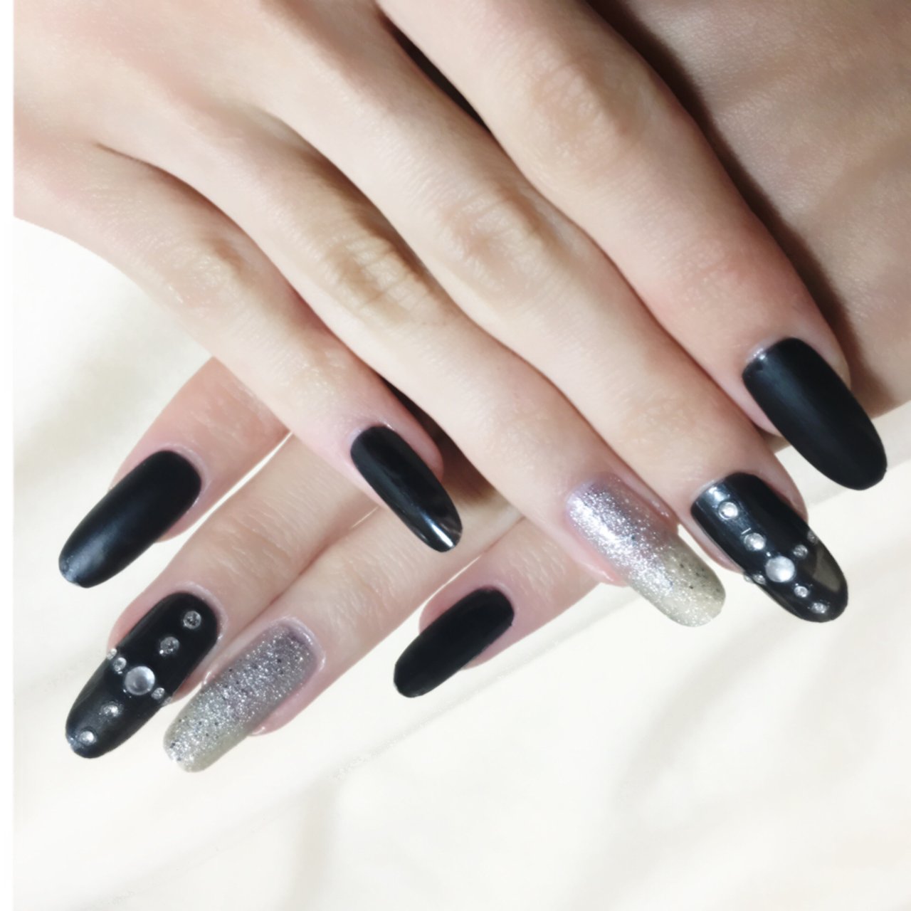 ハンド ビジュー ラメ ワンカラー マット Mimimi のネイルデザイン No ネイルブック