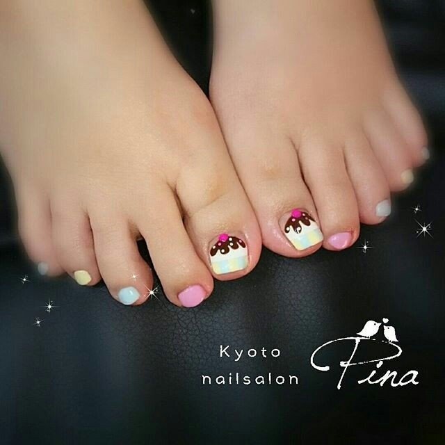 オールシーズン パーティー 女子会 フット ワンカラー Pina Nailのネイルデザイン No ネイルブック