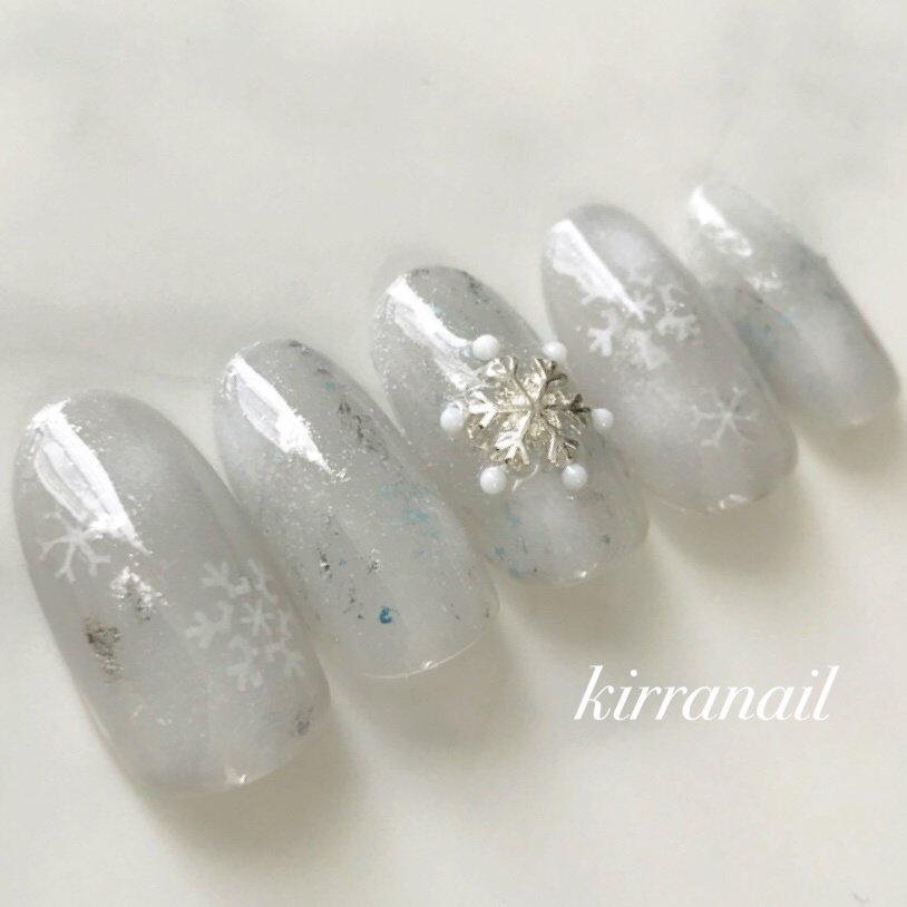 冬 クリスマス ハンド グラデーション 雪の結晶 Kirranailのネイルデザイン No ネイルブック