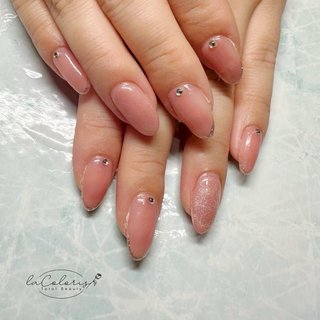 フレンチビジュー 2025年】新着順｜フレンチ/ビジューのネイルデザイン｜ネイルブック