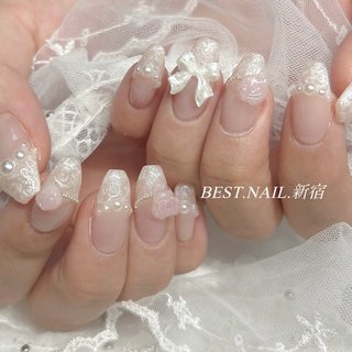 👑BESTNAIL 新宿👑 

＊ご希望のカラーのジェルやパーツの在庫がない場合はお近いものでのご案内になります。

ソフトジェルオフ無料✨
(スカルプ・長さ出しオフ1本¥200)

※3D.痛ネイル.キャラクター不可
※有料パーツ¥400〜
※ピクシー1本¥700
※シュガー1本¥300
※埋め尽くし1本¥500
※ロング料金有

お席での嬉しいサービス
Netflix見放題/お水/充電器/Wi-Fi

営業時間 business hours
12:00-21:00
.
169-0072
東京都新宿区大久保1-12-3 4F
1-12-3 Okubo, Shinjuku-ku, Tokyo 4F

.

.


☆〜☆〜☆〜☆〜☆〜☆〜☆〜☆〜☆
ネイリスト募集中
《条件》
ネイルサロン勤務経験者優遇
ネイル検定2級検定を受けた事がある方
ジェル検定初級以上
ネイル.オシャレが大好きな方
・
《雇用形態》
業務委託
アルバイト
交通費支給
サロン未経験可
エプロン支給
・
《シフト制》
完全希望休制の為
祝日、年末年始、繁忙期...
強制出勤日はございません。
好きな日にお休みが取れます！
自由にシフトが組める為
働きやすい環境になっています。
給与、勤務日数
経歴や技術によりご相談可能です可🙆🏻‍♀️


.
.
.
.
#7月 #7月ネイル #8月 #8月ネイル #9月 #9月ネイル #30代ネイル #40代ネイル #50代ネイル #60代ネイル #70代ネイル #学生ネイル 
 #誕生日ネイル #シンプル #大人可愛いネイル #大人可愛い #卒業式ネイル #卒業式ママネイル #韓国ネイル #前撮りネイル #卒業式 #入学式 #春 #夏 #秋 #夏ネイル #春ネイル #秋ネイル #かっこいい #最新ネイル #ギャル #ギャルネイル #ビジュー #推し活 #推しネイル #ラメ #ラメグラデーション #夏ネイルデザイン #夏ネイル2025 #夏デザイン #夏カラー #夏色ネイル #夏祭り 
#新宿ネイル #新宿ネイルサロン #新大久保ネイル #新大久保ネイルサロン #海 #海ネイル #夏 #オールシーズン #海 #浴衣 #ハンド #ギャル #ビジュー #ラメ #キラキラ #韓国 #ホワイト #ジェルネイル #お客様 #BESTNAIL.新宿 #ネイルブック
