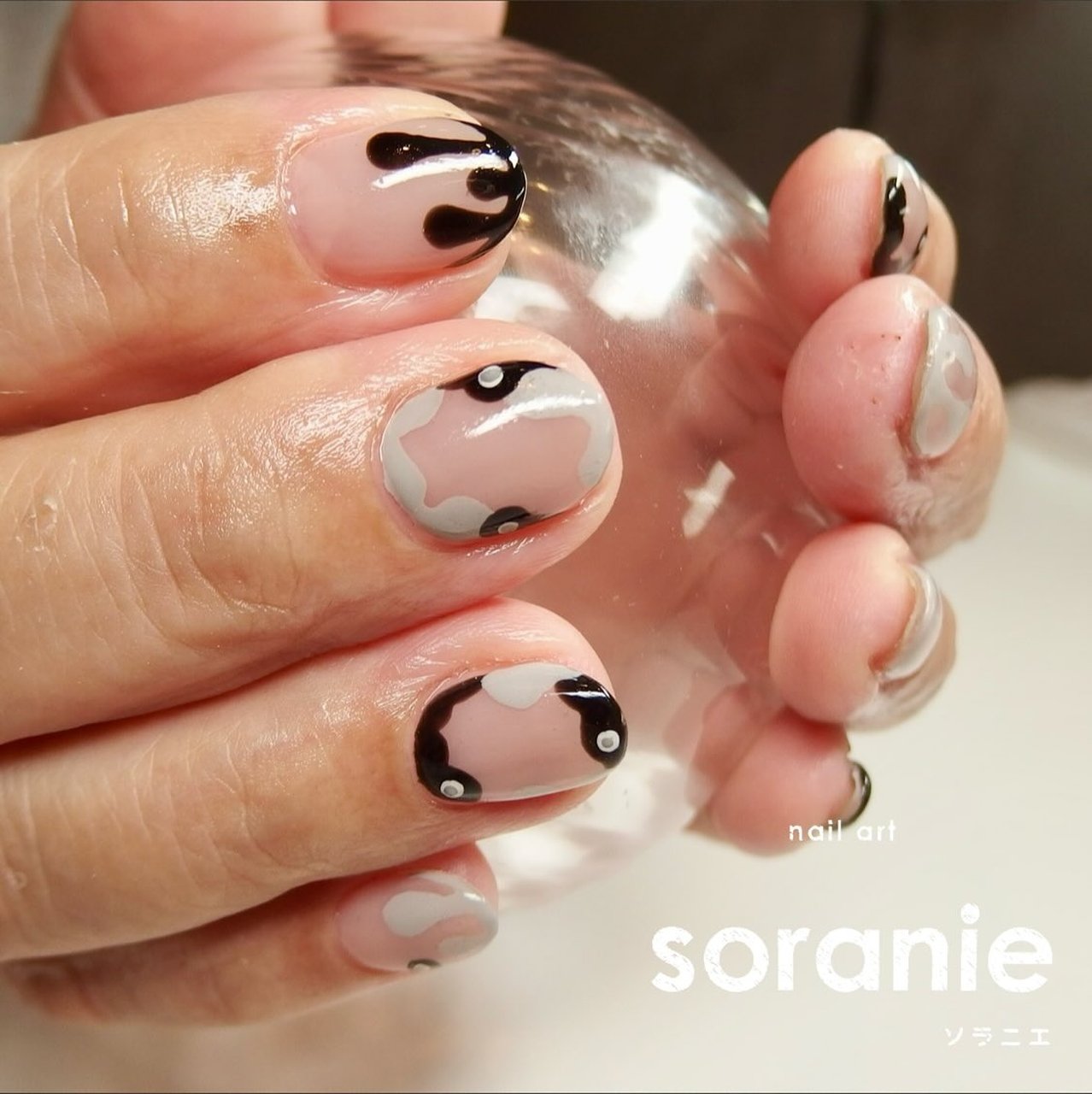大人/モノトーン/ジェルネイル - mizumi（sorani.e)のネイルデザイン