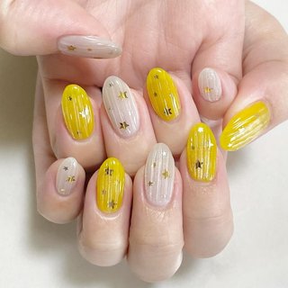 星/ちゅるん/イエローのネイルデザイン｜ネイルブック
