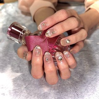 ワンホン/グレージュ/#マグネットフレンチのネイルデザイン