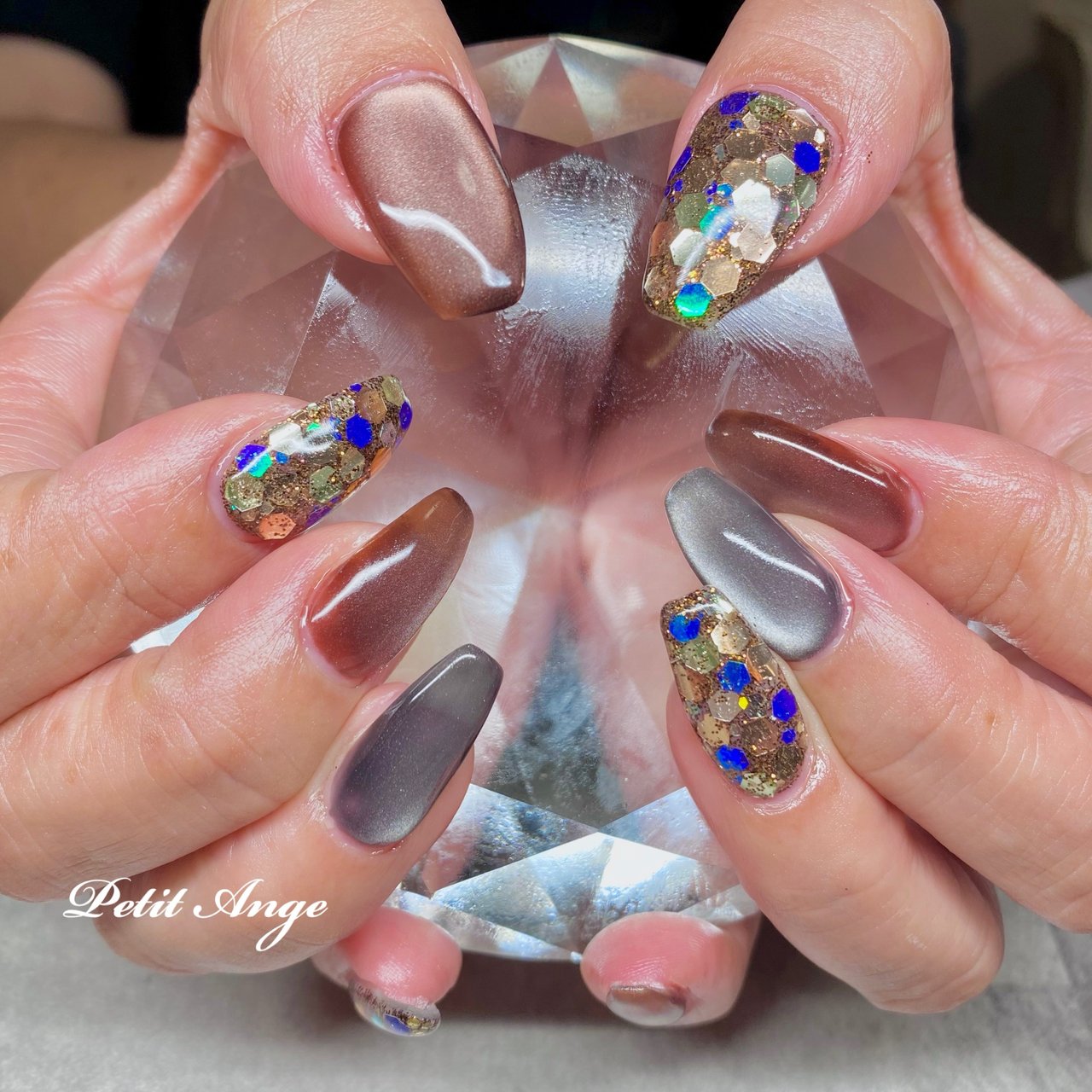秋/ハンド/ホログラム/ラメ/マグネット - Petit Angeのネイル