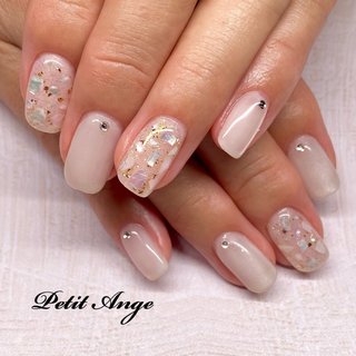 くすみピンクシェル埋めつくしニュアンスネイル 韓国 クリスマス 成人