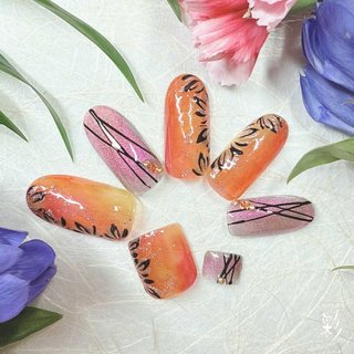 40］ネイルチップ マグネット 秋ネイル フラワー ホログラム オレンジ