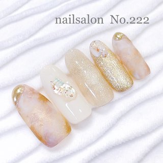 ベージュマグネットべっ甲ニュアンスネイル シェル アイボリー 韓国 ちゅるん 秋 お客様ネイル♡ べっ甲×マグネット 美しい✨ #秋ネイル2023#秋