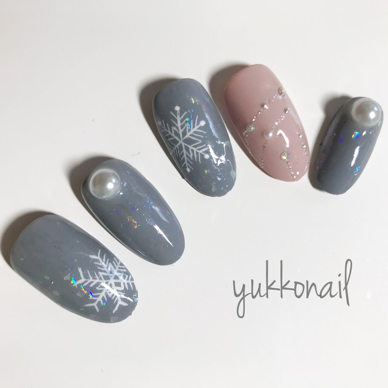 ハンド ワンカラー 雪の結晶 ピンク グレー Yukko Nailのネイルデザイン No ネイルブック