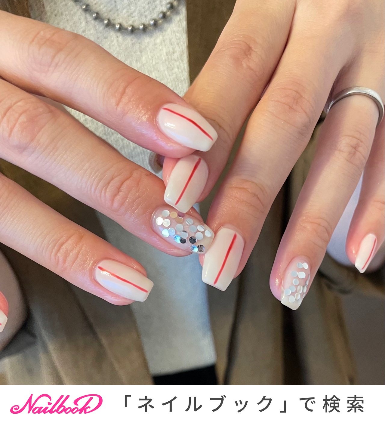 シルバーホロのネイルデザイン｜ネイルブック