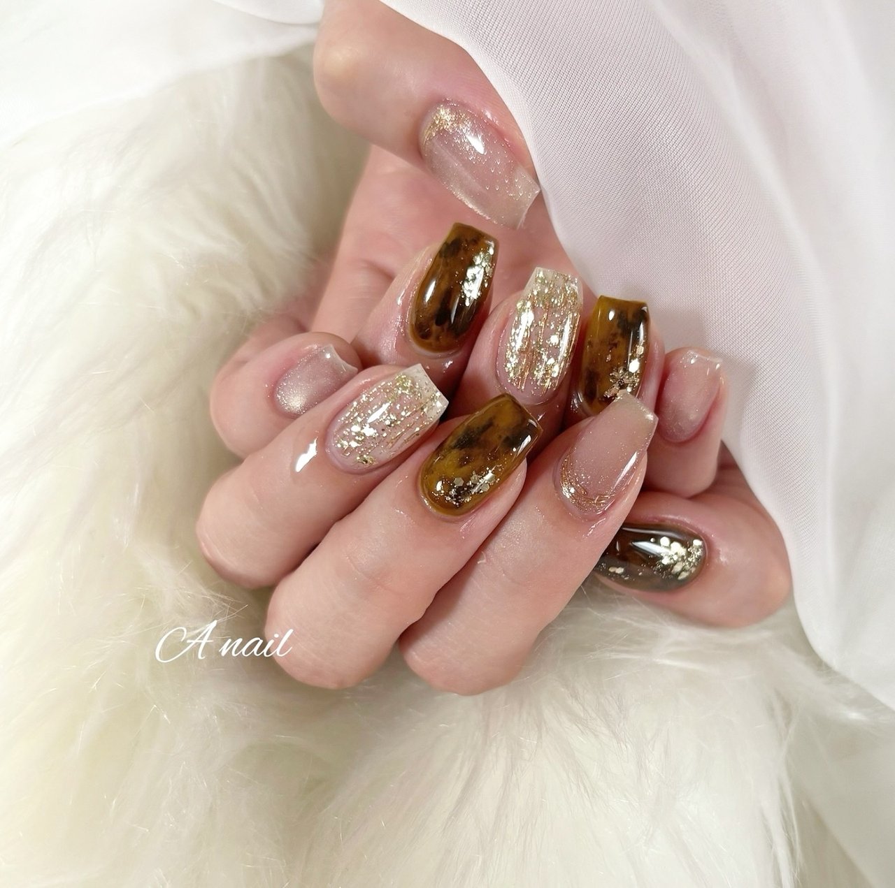 シンプルなのにおしゃれな秋色ちゅるんネイルの作り方 ベージュ