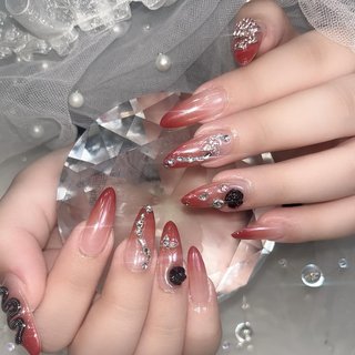 ネイルチップ ワンホン シルク 薔薇 ビジュー ネイルチップ ワンホン シルク 薔薇 ビジュー 2025年秋トレンド